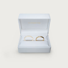 Загрузить изображение в средство просмотра галереи, LOVE MARK WEDDING BAND ORGANIC Yellow gold, diamond
