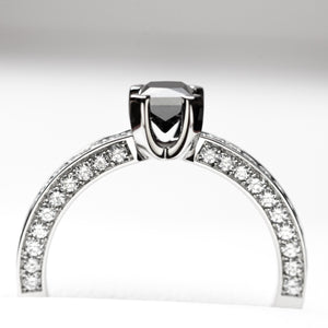 BLACK DIAMOND RING Platinum, diamond