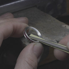 Cargar y reproducir el video en el visor de la galería, Sun Eternity Ring with Rubi
