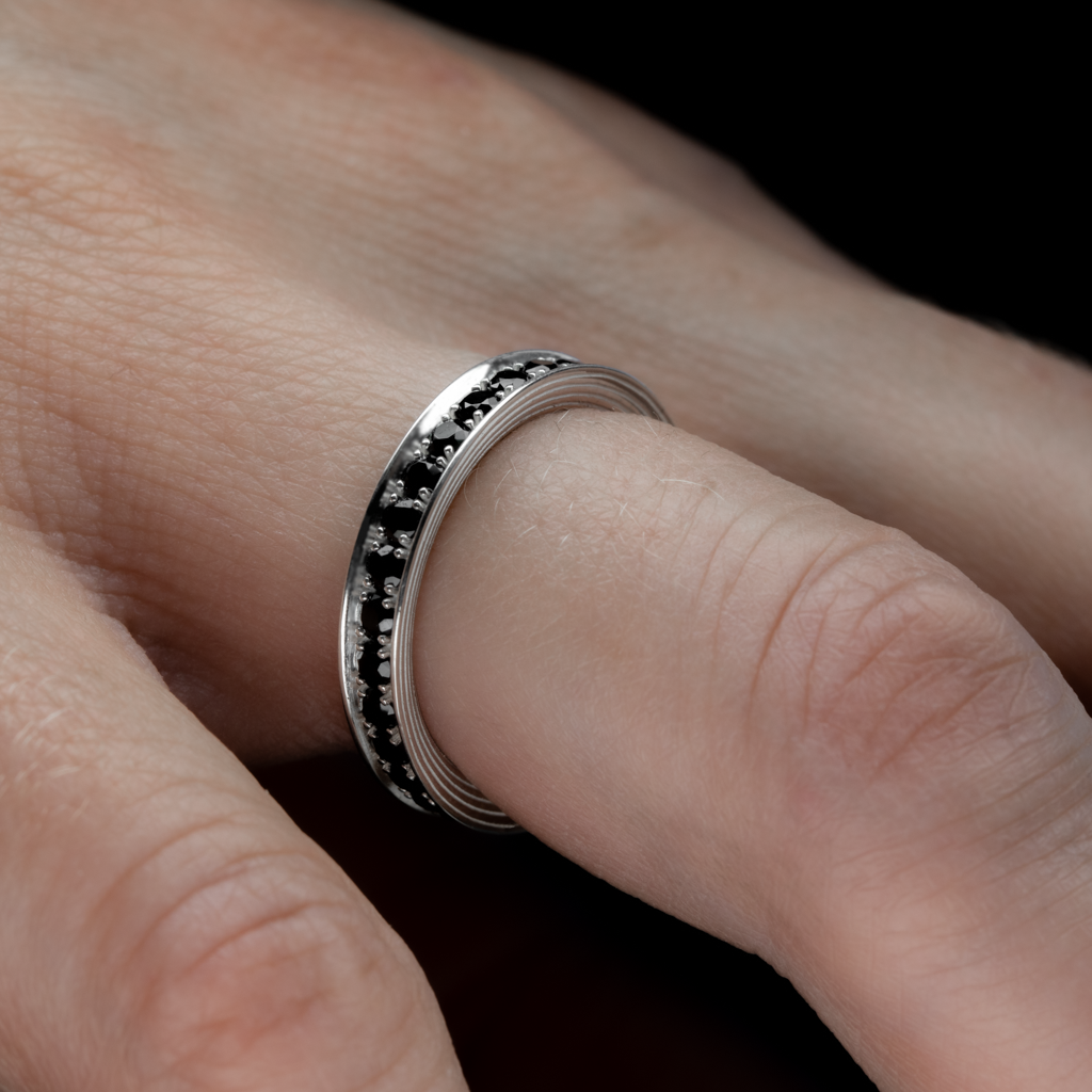 Sun Eternity Ring with Black Spinels